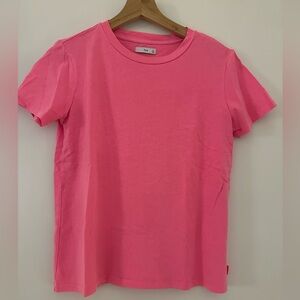 EUC- Aritzia TNA Bright/Neon Pink Cotton Tee Shirt (S)